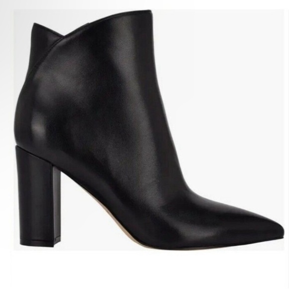 New! Marc Fisher Urmi‎ Pointed Toe Leather Bootie in Black Sz 5 $199 - Picture 1 of 5
